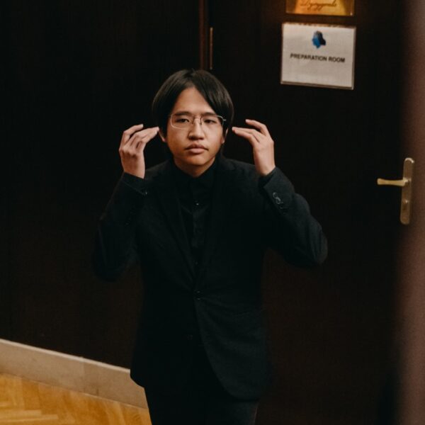 Vincent Ong performs with Warsaw Philharmonic Orchestra during the Final stage of the 19th International Fryderyk Chopin Piano Competition in Warsaw Philharmonic Hall, Poland, 18th of October, 2025.
Photo by Krzysztof Szlezak for NIFC